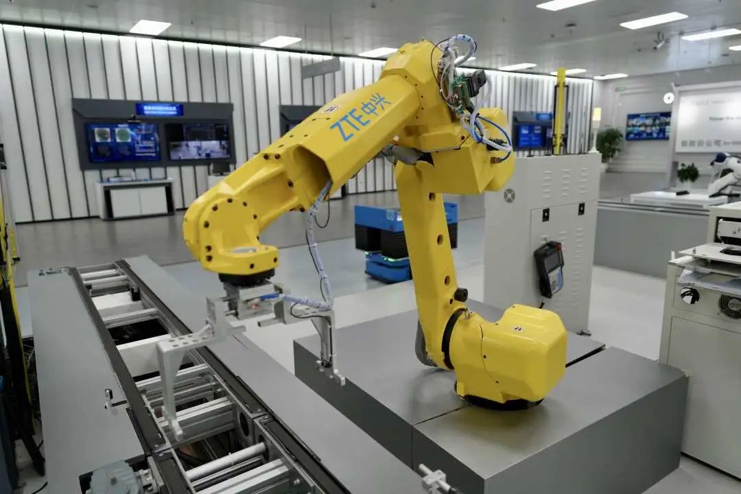 政策密集发力 中国“工业互联网+AI”融合迈入高质量发展新阶段